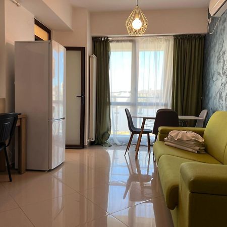 Luxury Lazar Towers Palas Mall Area Iasi Exteriör bild