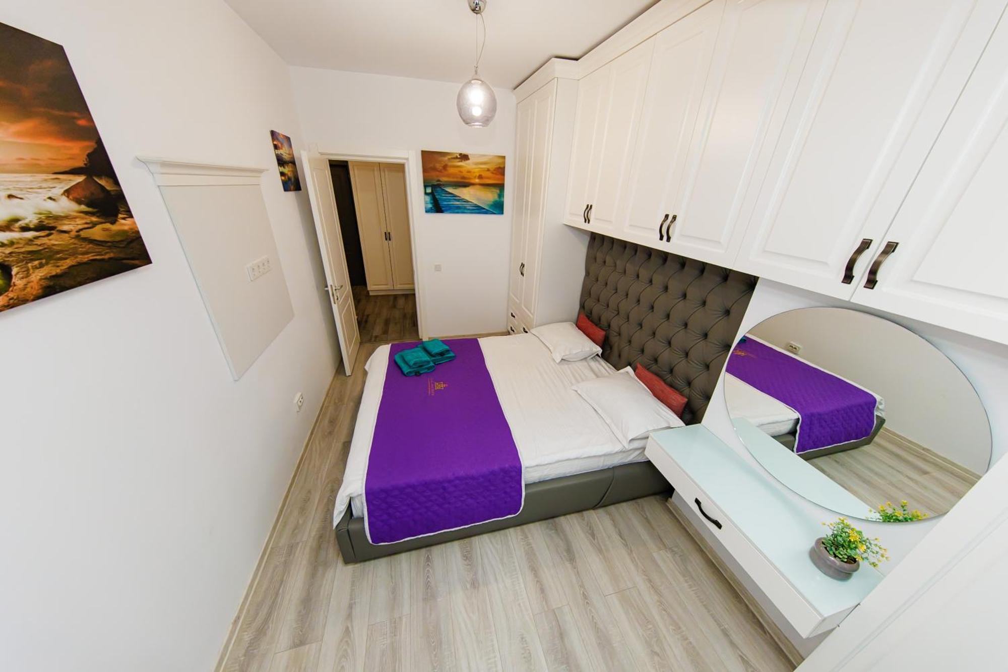 Luxury Lazar Towers Palas Mall Area Iasi Exteriör bild