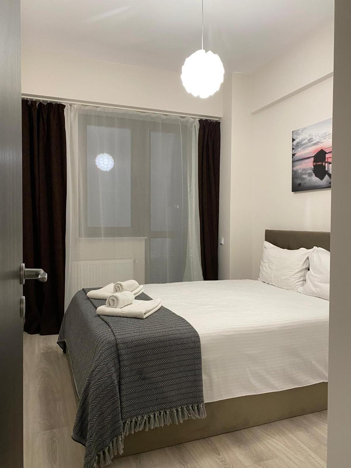 Luxury Lazar Towers Palas Mall Area Iasi Exteriör bild