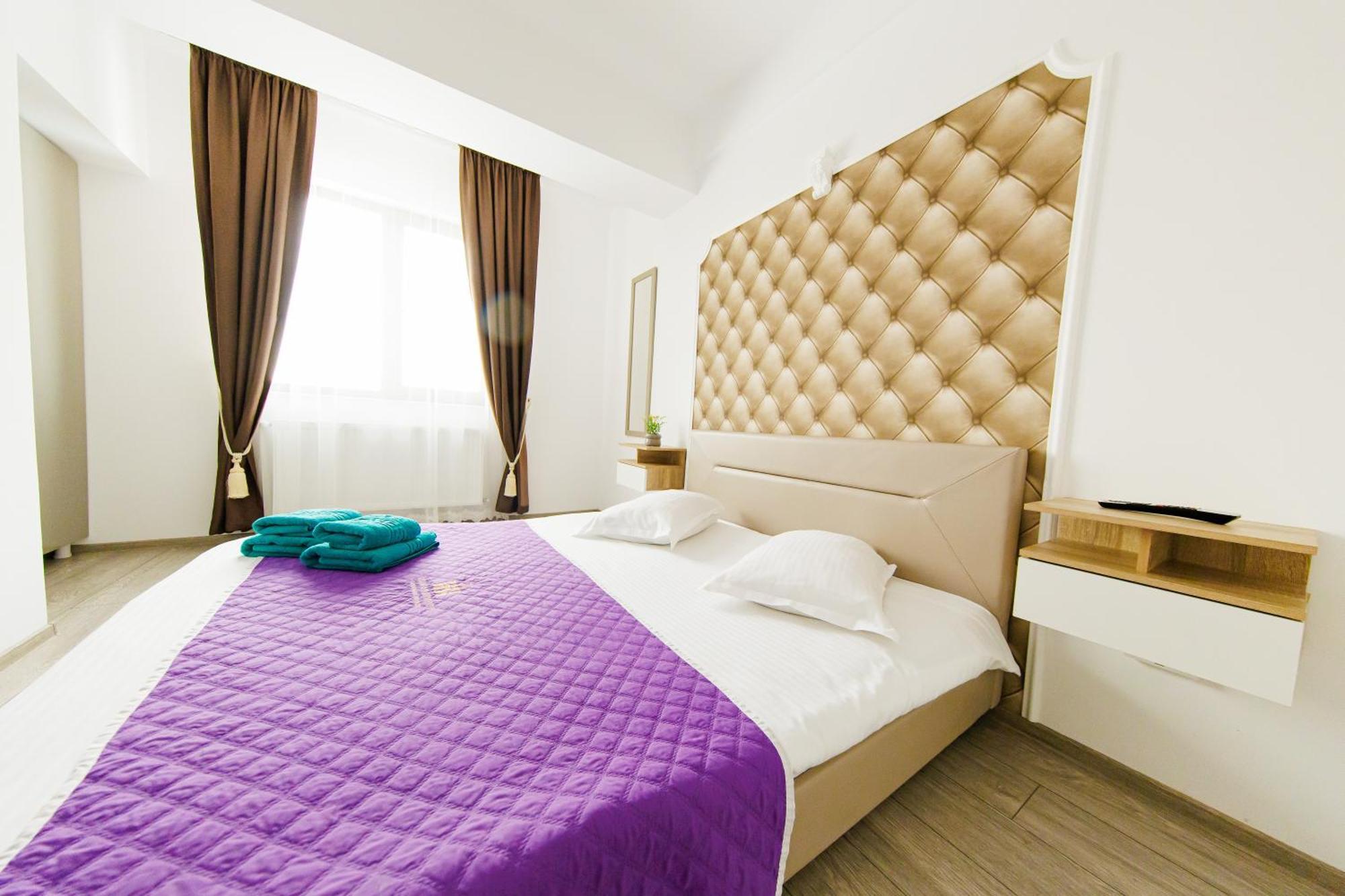 Luxury Lazar Towers Palas Mall Area Iasi Exteriör bild