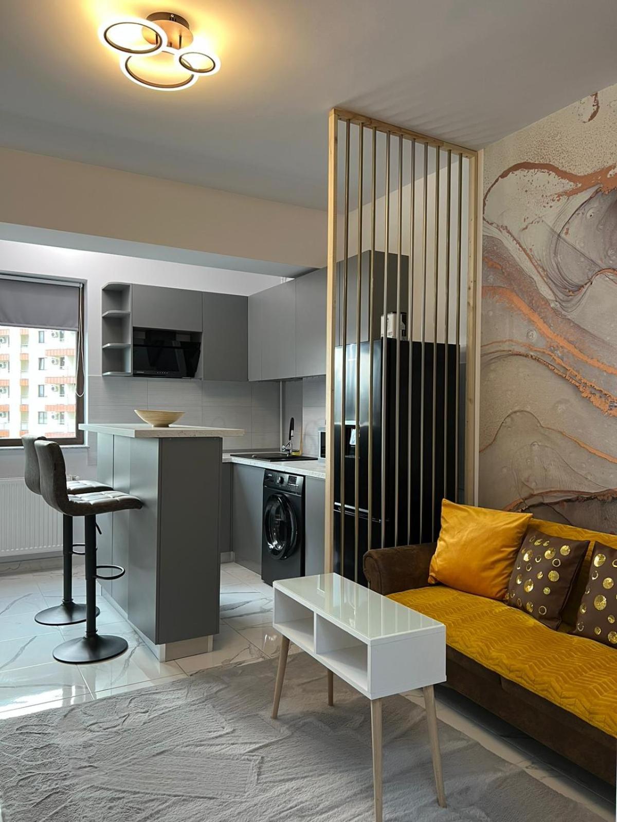 Luxury Lazar Towers Palas Mall Area Iasi Exteriör bild